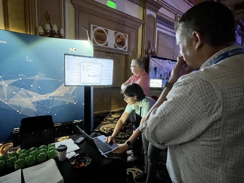 Showing NetCrunch at Info-Tech LIVE